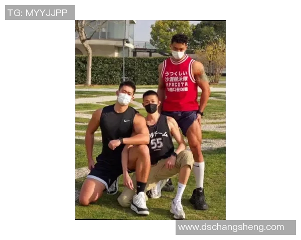 明星女篮球运动员时尚穿搭大揭秘引领潮流的篮球场风格